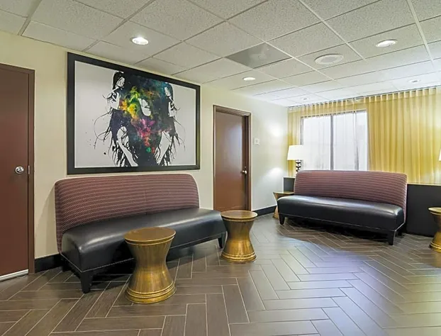 Quality Inn West End hotel detail image 3