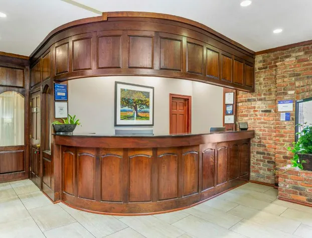 Best Western Plus Governor's Inn hotel detail image 1