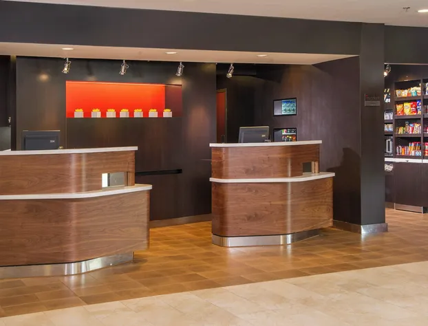 Courtyard by Marriott Richmond West hotel detail image 1