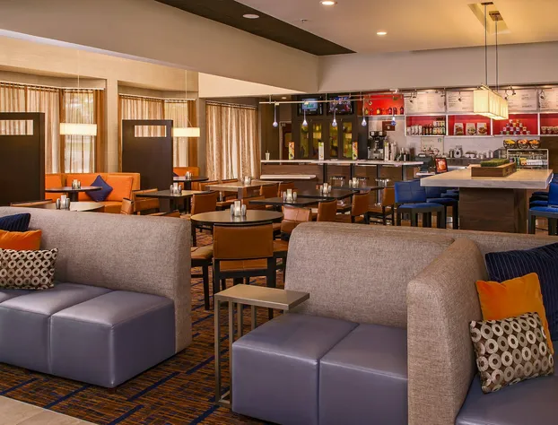 Courtyard by Marriott Richmond West hotel detail image 3