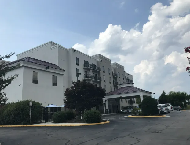 Comfort Suites South Park hotel detail image 1