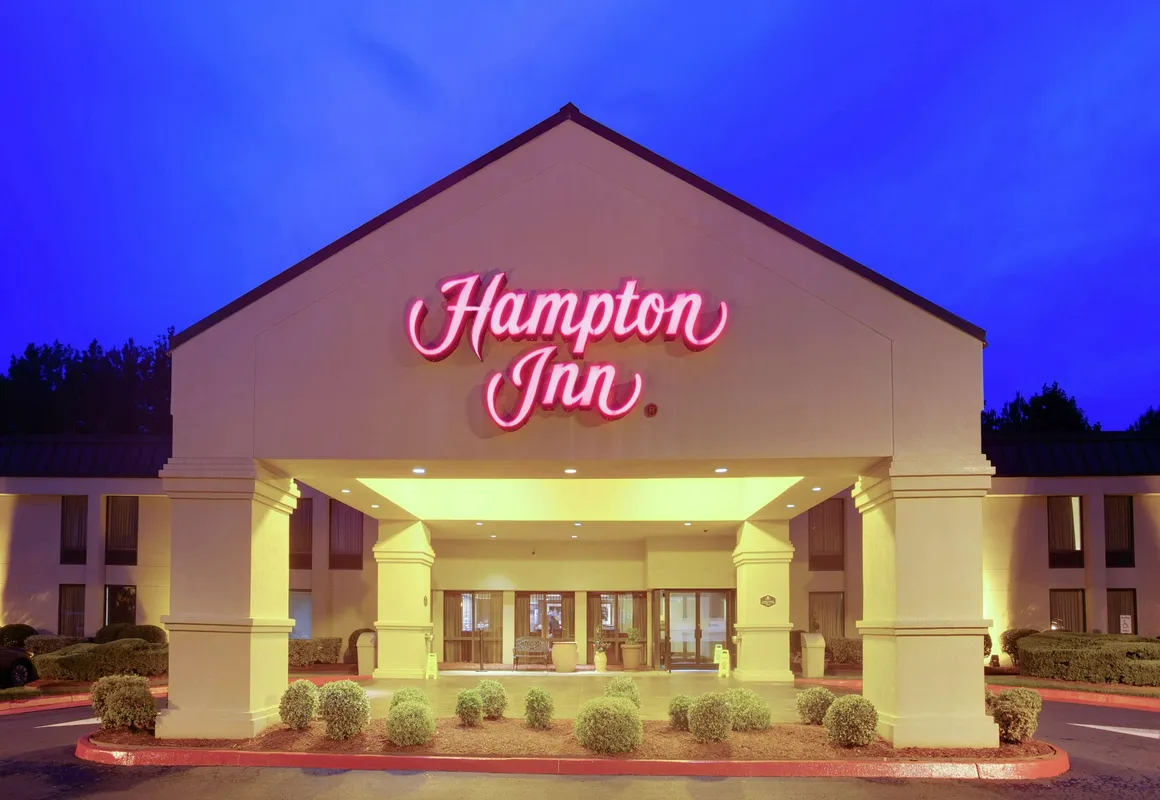 Hampton Inn Chester hotel hero