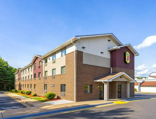 Super 8 by Wyndham Richmond Midlothian Turnpike hotel detail image 2