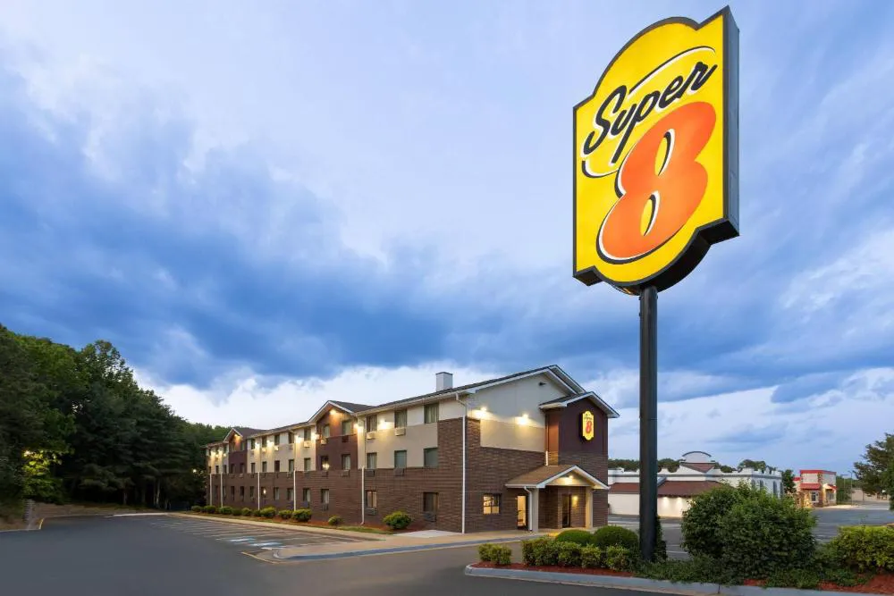 Super 8 by Wyndham Richmond Midlothian Turnpike hotel hero