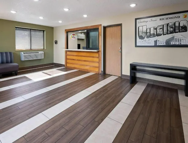 Super 8 by Wyndham Richmond Midlothian Turnpike hotel detail image 3