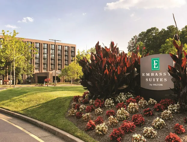 Embassy Suites by Hilton Richmond hotel detail image 1