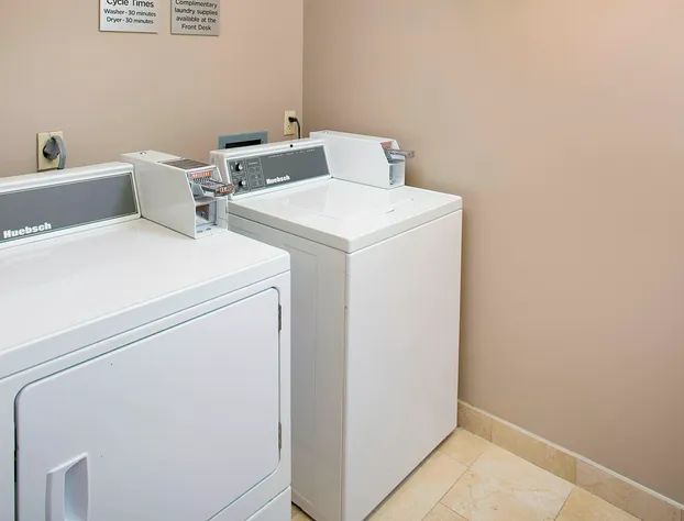 Courtyard by Marriott Richmond Airport hotel detail image 3