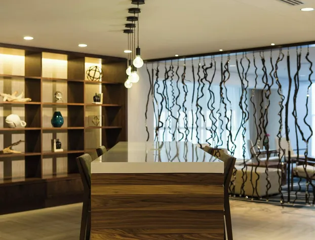 Newport Marriott Hotel & Spa hotel detail image 1