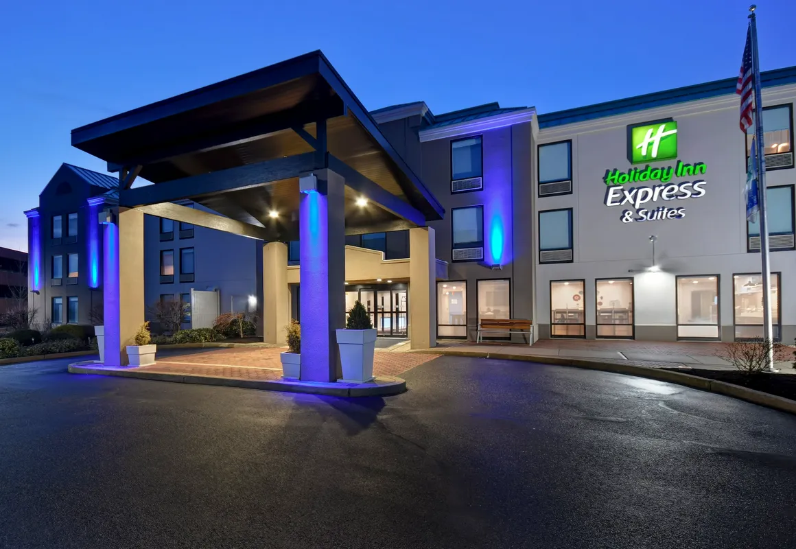 Holiday Inn Express & Suites Allentown-Dorney Park Area by IHG hotel hero