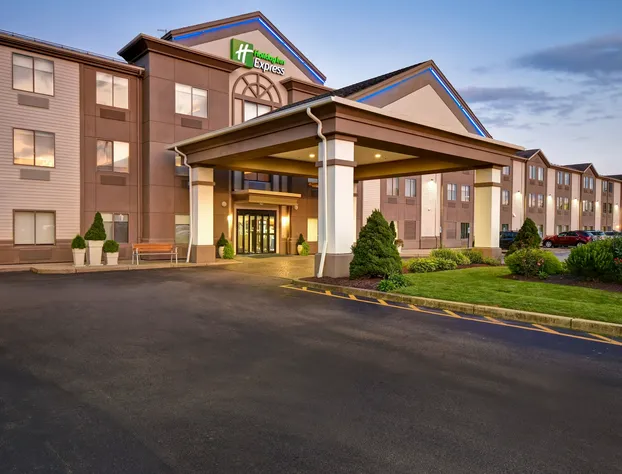 Holiday Inn Express Newport North - Middletown by IHG hotel detail image 1