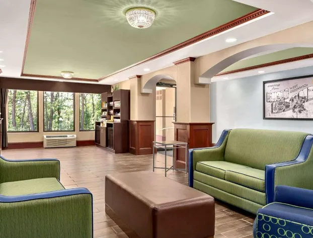 Super 8 by Wyndham West Greenwich/Providence hotel detail image 4