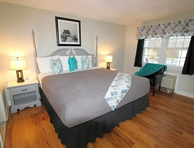 Colonial Inn Seekonk hotel detail image 4