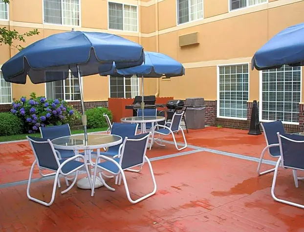 Extended Stay America Select Suites Providence Airport hotel detail image 2