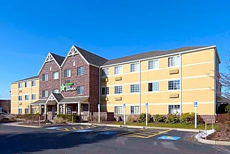 Extended Stay America Select Suites Providence Airport hotel detail image 3