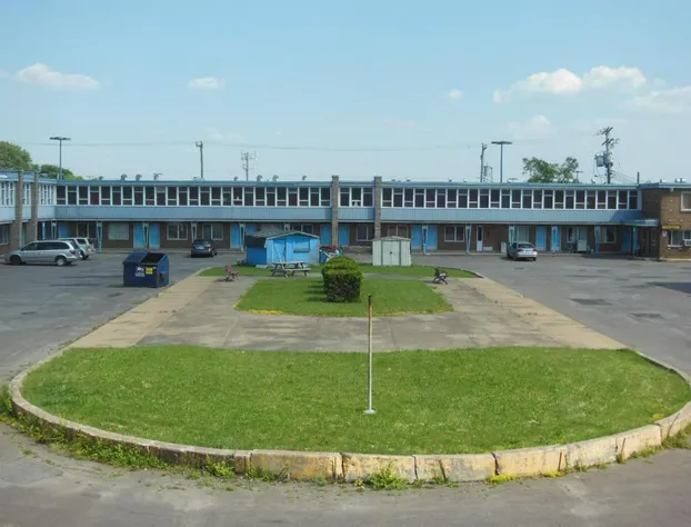 Motel Pierre hotel detail image 3