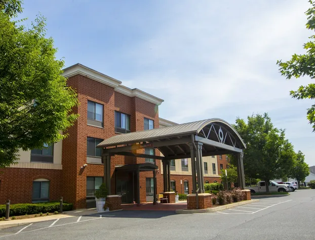 Holiday Inn Express & Suites Bethlehem Arpt-Allentown Area hotel detail image 2