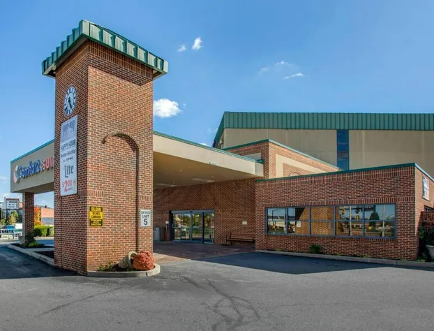 Comfort Suites Bethlehem Near Lehigh University and LVI Airport hotel detail image 1