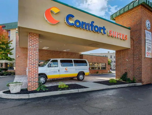 Comfort Suites Bethlehem Near Lehigh University and LVI Airport hotel detail image 1