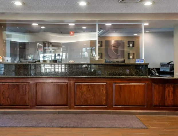 Comfort Suites Bethlehem Near Lehigh University and LVI Airport hotel detail image 2