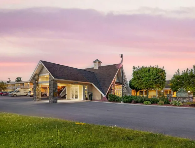 Best Western Plus Plattsburgh hotel detail image 1