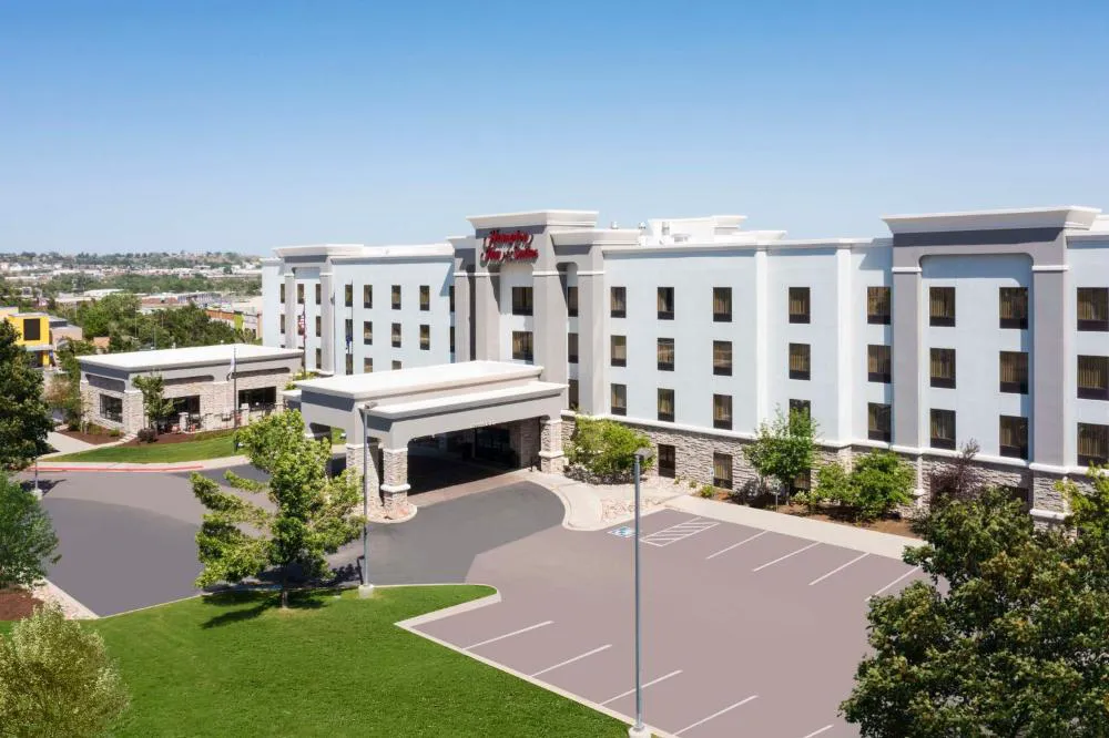 Hampton Inn & Suites Colorado Springs/I-25 South hotel hero