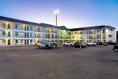 HomeTowne Studios By Red Roof Colorado Springs - Airport hotel detail image 2