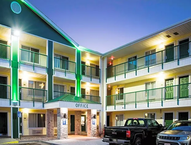 HomeTowne Studios By Red Roof Colorado Springs - Airport hotel detail image 4