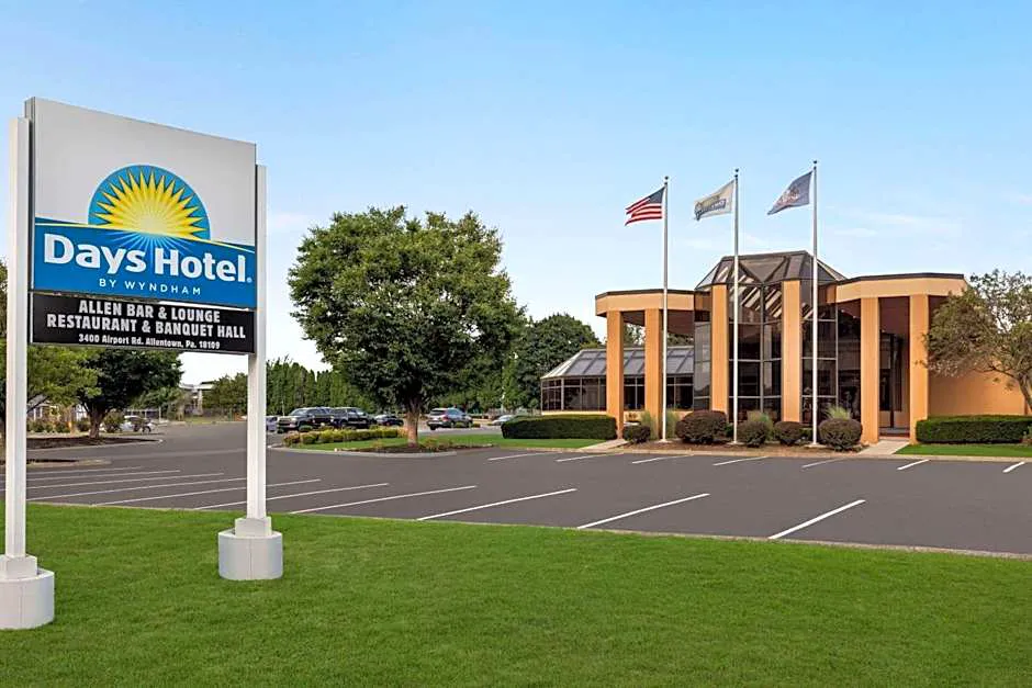 Days Hotel by Wyndham Allentown Airport / Lehigh Valley hotel hero