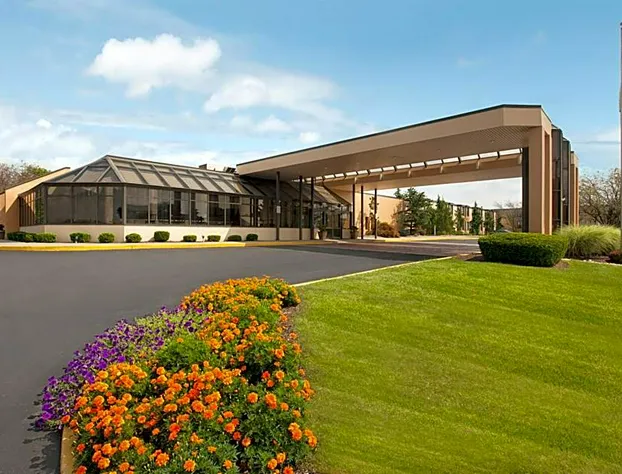 Days Hotel by Wyndham Allentown Airport / Lehigh Valley hotel detail image 1