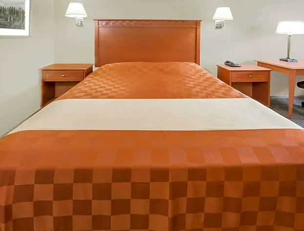 Knights Inn Ontario hotel detail image 4