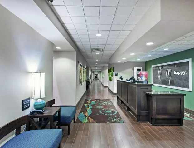 Hampton Inn & Suites Shreveport/Bossier City Airline Drive hotel detail image 2