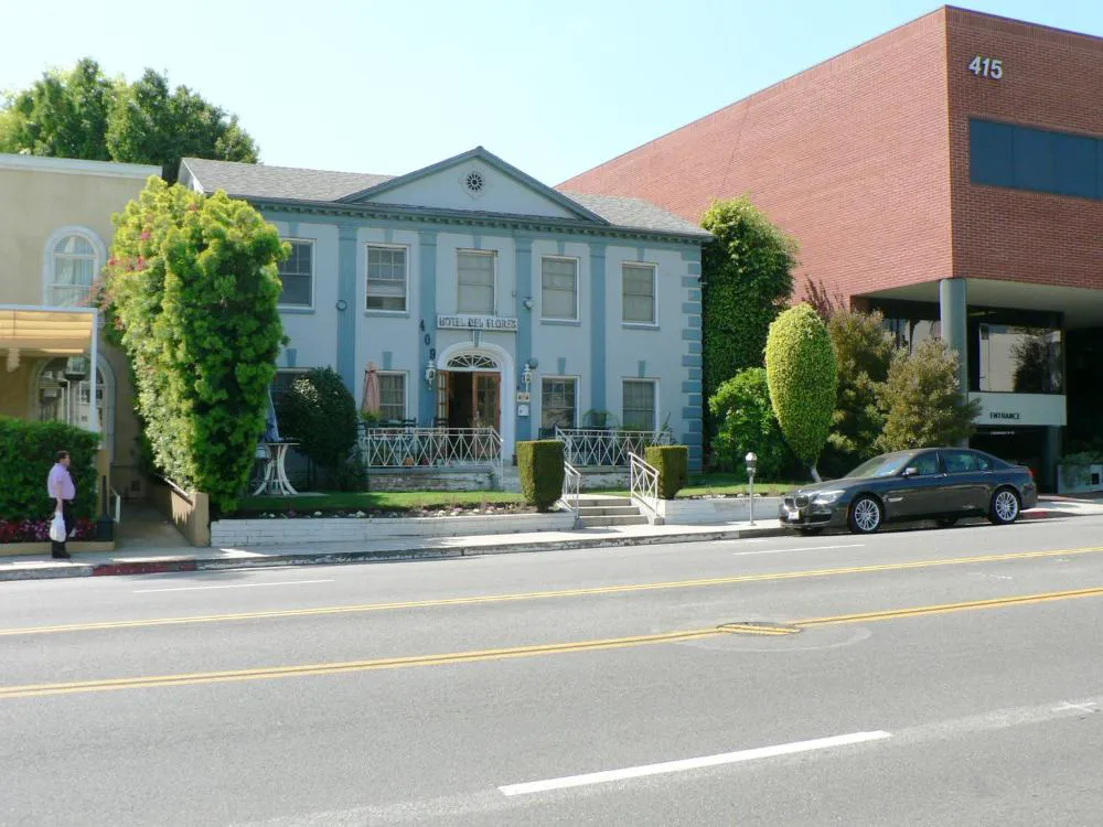 Hotel del Flores hotel hero