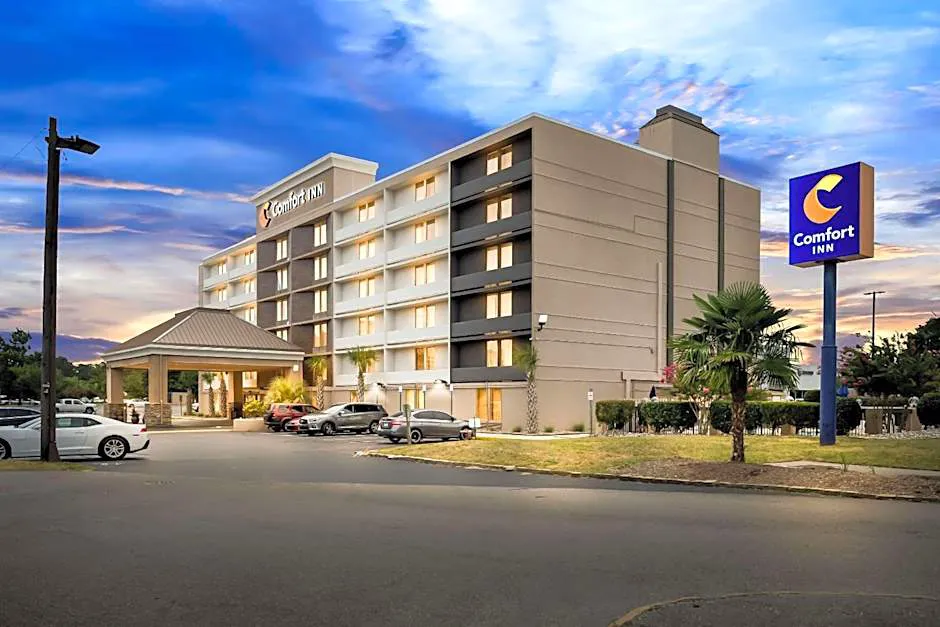Comfort Inn University hotel hero