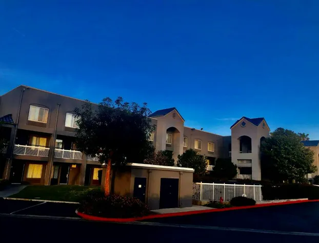 SureStay Hotel by Best Western Ontario Airport hotel detail image 1