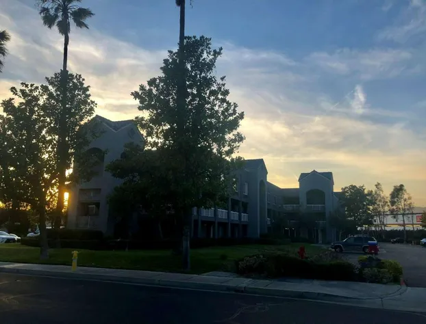 SureStay Hotel by Best Western Ontario Airport hotel detail image 2