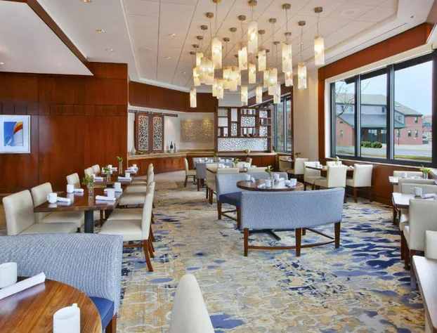 Hilton Garden Inn Portland Downtown Waterfront hotel detail image 2