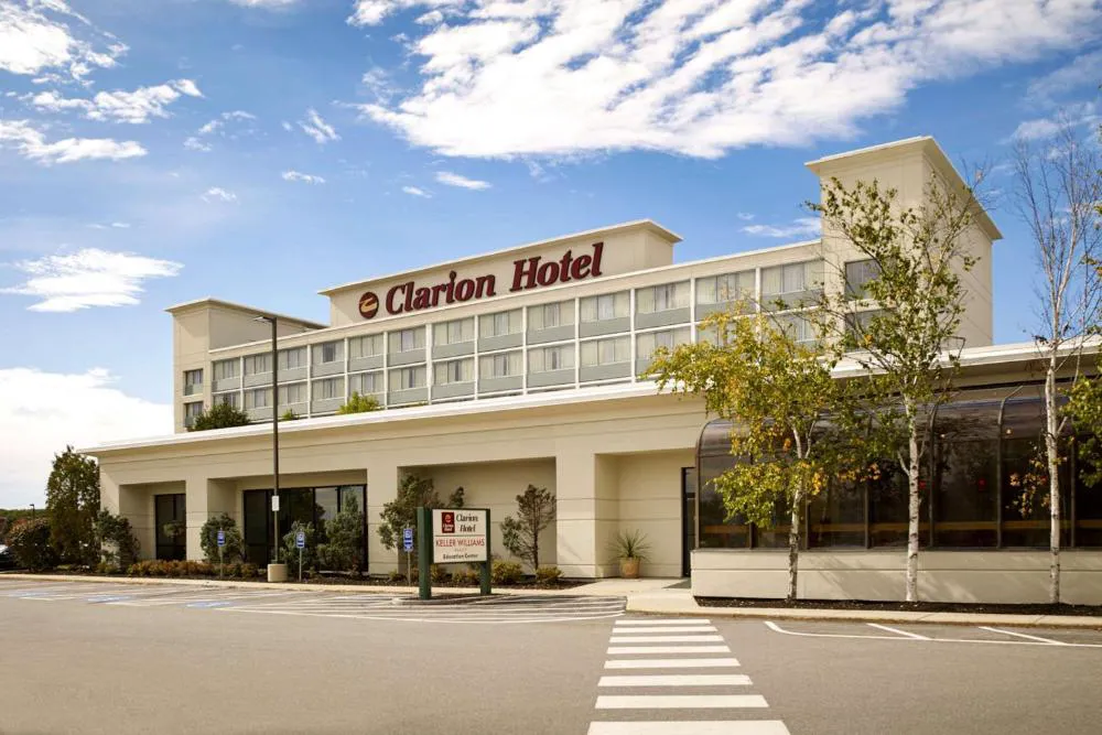 Clarion Hotel Portland Airport ME hotel hero