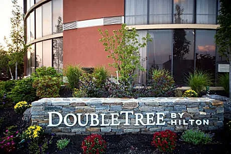 DoubleTree by Hilton Hotel Portland hotel hero