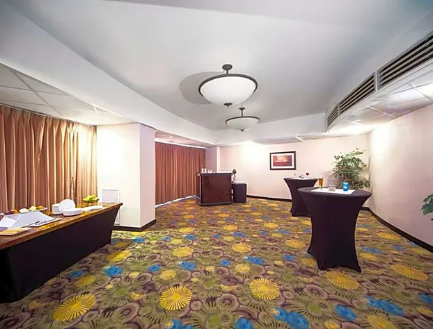 DoubleTree by Hilton Hotel Portland hotel detail image 4