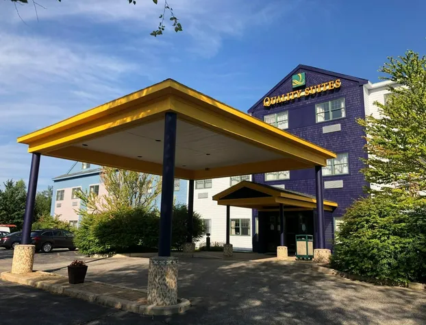 Comfort Suites hotel detail image 2