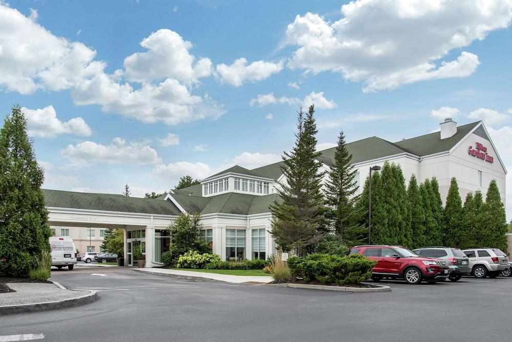 Hilton Garden Inn Portland Airport hotel hero