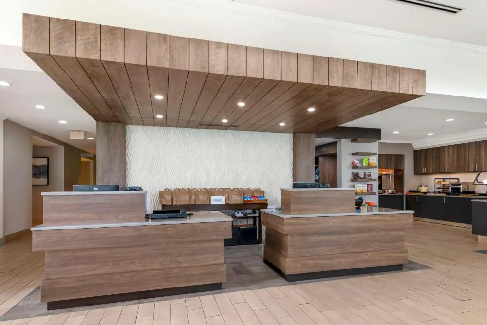 Hilton Garden Inn Portland Airport hotel hero