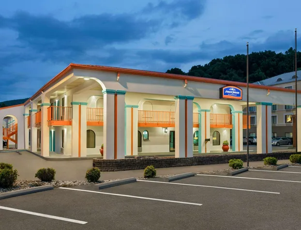 Howard Johnson by Wyndham Chattanooga Lookout Mountain I-24 hotel detail image 3