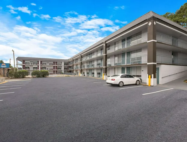 Rodeway Inn Cleveland TN I-75 hotel detail image 2