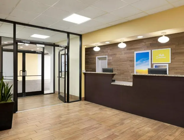 Hotel Bo, a Days Inn by Wyndham Chattanooga Downtown hotel detail image 4