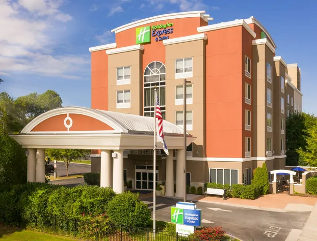Holiday Inn Express Hotel & Suites Chattanooga Downtown by IHG hotel detail image 1
