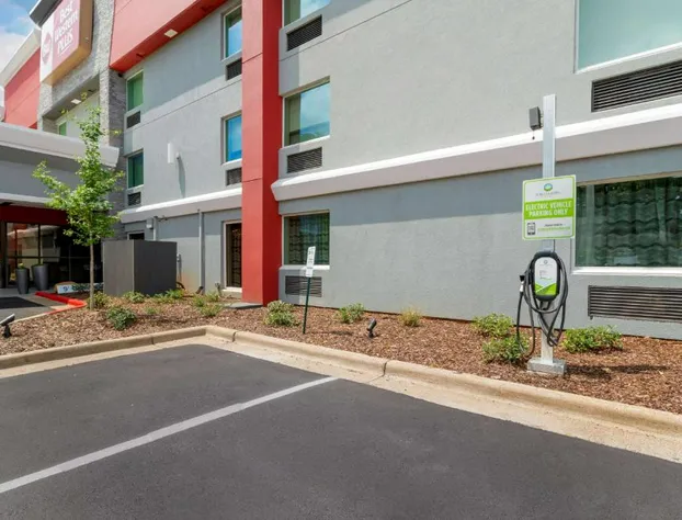 Best Western Plus Cleveland Inn & Suites hotel detail image 2