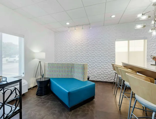 Spark by Hilton Kimball hotel detail image 1