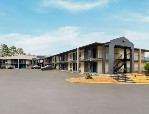 Days Inn by Wyndham Chattanooga Lookout Mountain West hotel detail image 2