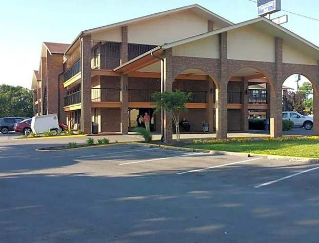 Baymont by Wyndham Goodlettsville/Nashville hotel detail image 1